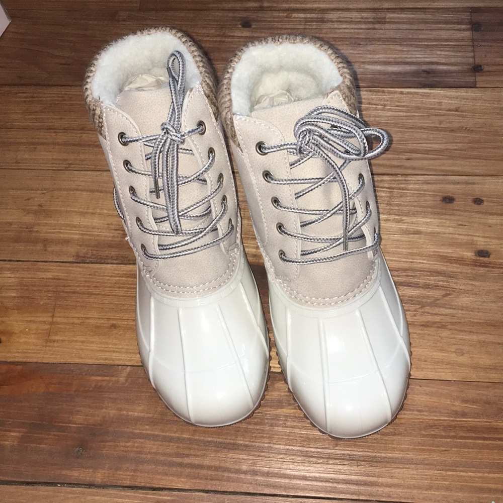 White duck boots